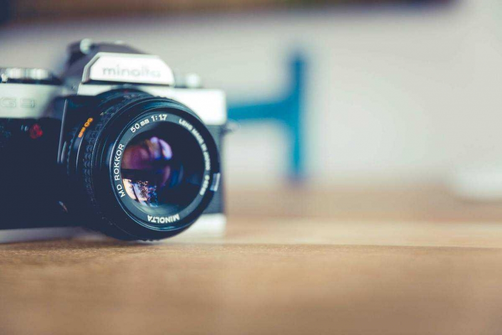 cosa regalare a un viaggiatore fotocamera