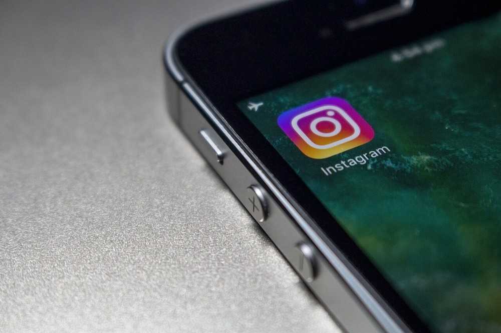 segui vologratis su instagram