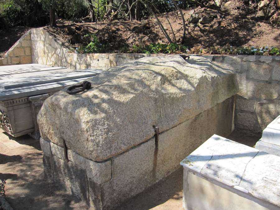 tomba garibaldi