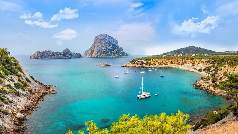 Dall’aeroporto di Ibiza a Eivissa, San Antonio e a Formentera