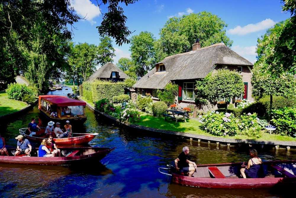 Giethoorn: guida al fiabesco villaggio olandese senza strade