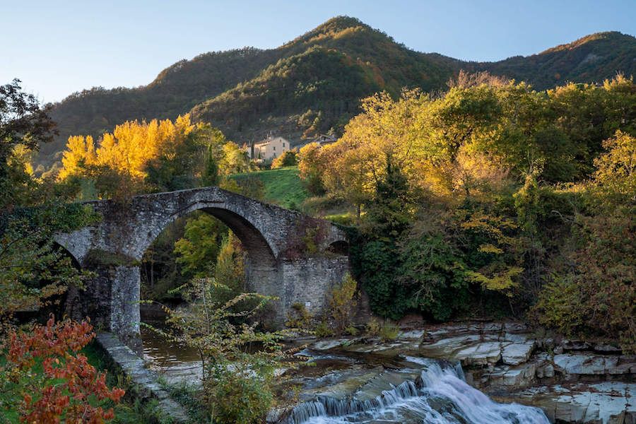 portico di romagna vie dante