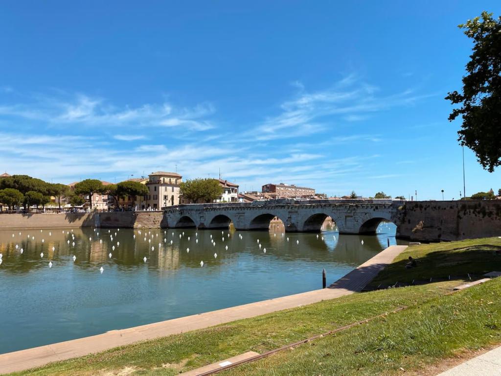 ponte tiberio rimini